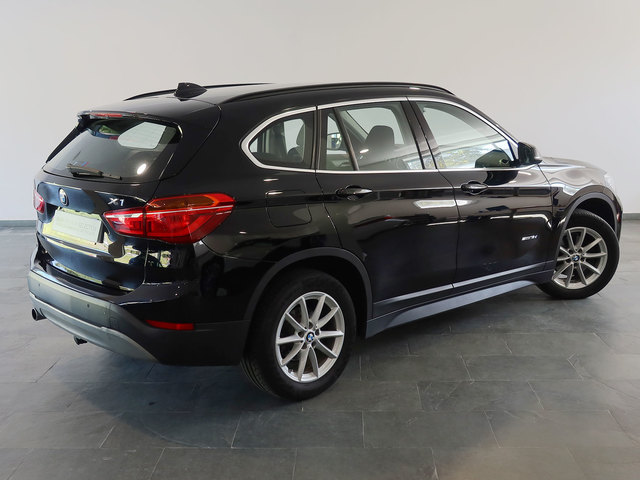 BMW X1 sDrive18d color Negro. Año 2016. 110KW(150CV). Diésel. En concesionario Autogal de Ourense