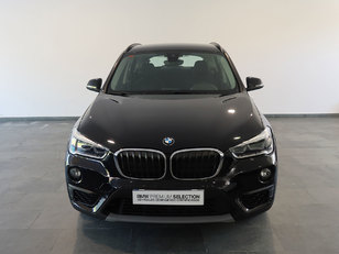 Fotos de BMW X1 sDrive18d color Negro. Año 2016. 110KW(150CV). Diésel. En concesionario Autogal de Ourense