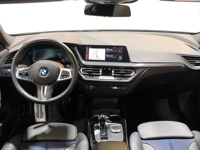 BMW Serie 2 218d Gran Coupe color Gris. Año 2023. 110KW(150CV). Diésel. En concesionario Movilnorte El Plantio de Madrid