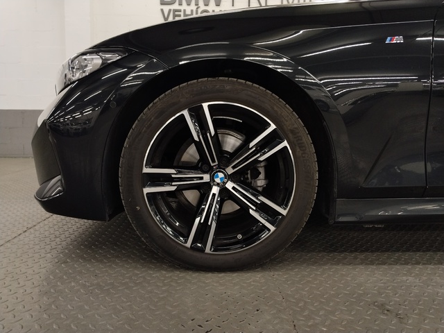 BMW Serie 3 318d color Negro. Año 2024. 110KW(150CV). Diésel. En concesionario Autoberón de La Rioja