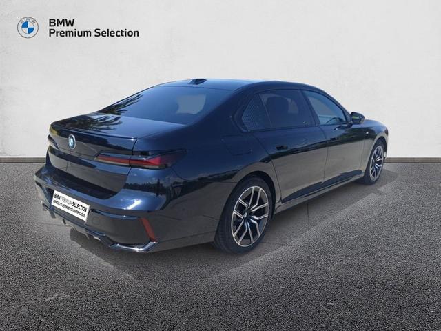 BMW Serie 7 740d color Negro. Año 2024. 220KW(299CV). Diésel. En concesionario Mandel Motor Don Benito de Badajoz