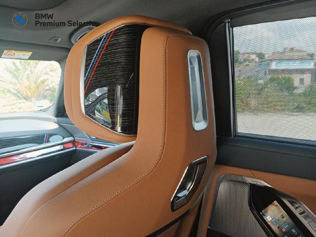 BMW Serie 7 740d color Negro. Año 2024. 220KW(299CV). Diésel. En concesionario Mandel Motor Don Benito de Badajoz