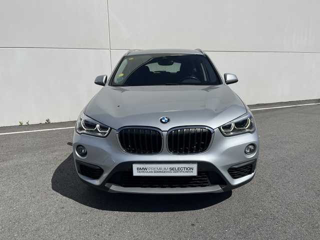 BMW X1 sDrive18d color Gris Plata. Año 2018. 110KW(150CV). Diésel. En concesionario Novomóvil Oleiros de Coruña