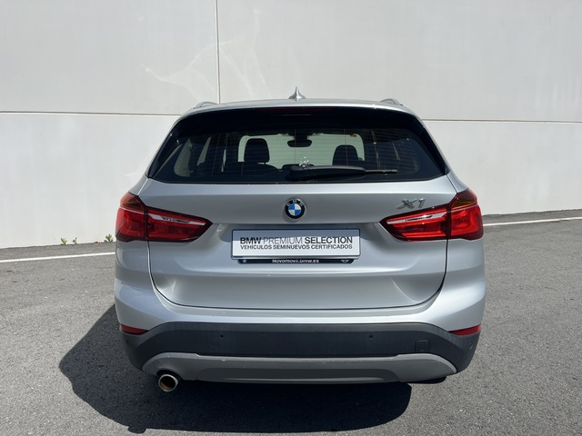 BMW X1 sDrive18d color Gris Plata. Año 2018. 110KW(150CV). Diésel. En concesionario Novomóvil Oleiros de Coruña