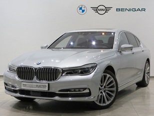 Fotos de BMW Serie 7 730d color Gris Plata. Año 2015. 195KW(265CV). Diésel. En concesionario GANDIA Automoviles Fersan, S.A. de Valencia