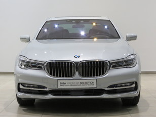 Fotos de BMW Serie 7 730d color Gris Plata. Año 2015. 195KW(265CV). Diésel. En concesionario GANDIA Automoviles Fersan, S.A. de Valencia