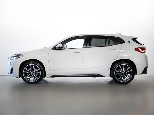 BMW X2 sDrive18d color Blanco. Año 2019. 110KW(150CV). Diésel. En concesionario Fuenteolid de Valladolid