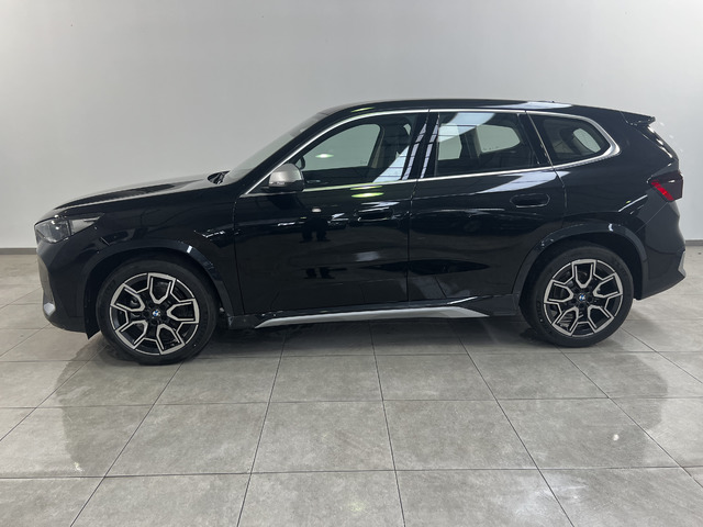 BMW X1 sDrive18d color Negro. Año 2024. 110KW(150CV). Diésel. En concesionario Movitransa Cars Jerez de Cádiz