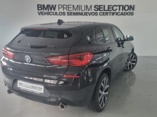 BMW X2 sDrive20i color Negro. Año 2020. 141KW(192CV). Gasolina. En concesionario Lurauto - Gipuzkoa de Guipuzcoa