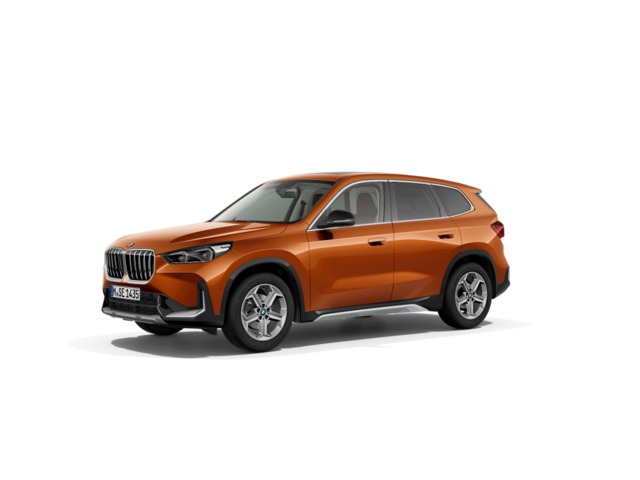 BMW X1 sDrive18i color Naranja. Año 2024. 100KW(136CV). Gasolina. En concesionario Barcelona Premium -- GRAN VIA de Barcelona