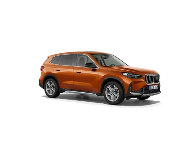 BMW X1 sDrive18i color Naranja. Año 2024. 100KW(136CV). Gasolina. En concesionario Barcelona Premium -- GRAN VIA de Barcelona