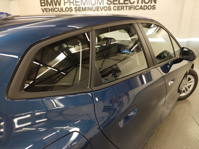 BMW Serie 2 218d Active Tourer color Azul. Año 2023. 110KW(150CV). Diésel. En concesionario Autoberón de La Rioja