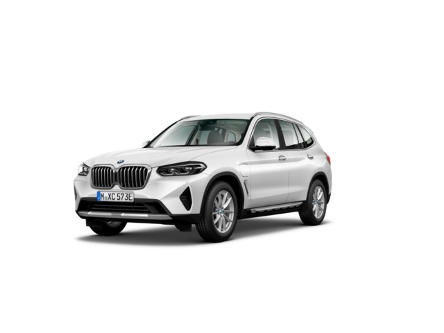 BMW X3 xDrive30e color Blanco. Año 2024. 215KW(292CV). Híbrido Electro/Gasolina. En concesionario Barcelona Premium -- GRAN VIA de Barcelona