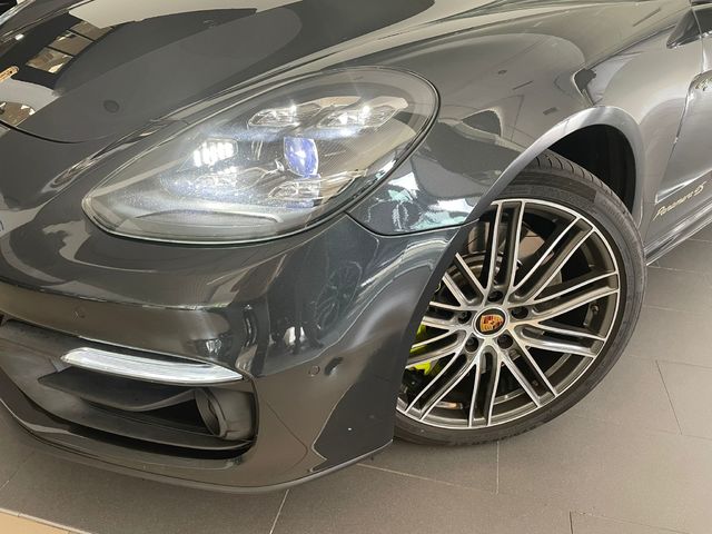Porsche Panamera 4S E-Hybrid 412 kW (560 CV)