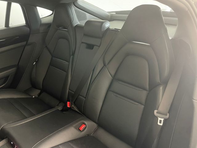 Porsche Panamera 4S E-Hybrid 412 kW (560 CV)