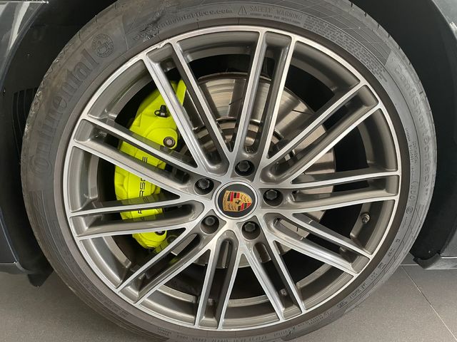 Porsche Panamera 4S E-Hybrid 412 kW (560 CV)