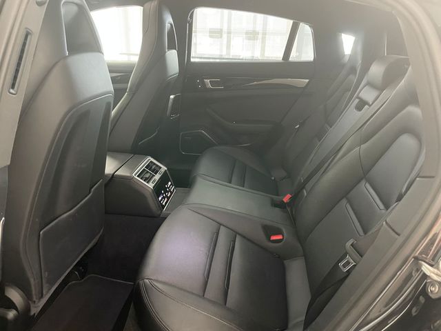 Porsche Panamera 4S E-Hybrid 412 kW (560 CV)