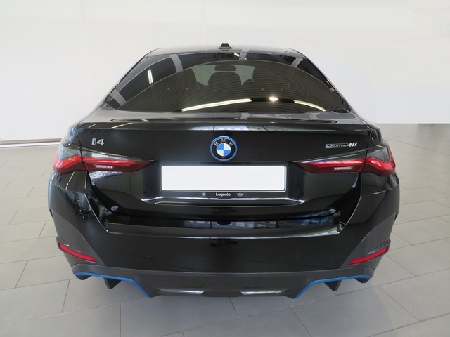 BMW i4 eDrive40 color Negro. Año 2024. 250KW(340CV). Eléctrico. En concesionario Lugauto S.A. de Lugo