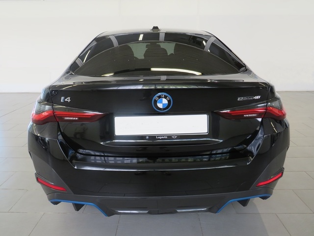 BMW i4 eDrive40 color Negro. Año 2024. 250KW(340CV). Eléctrico. En concesionario Lugauto S.A. de Lugo