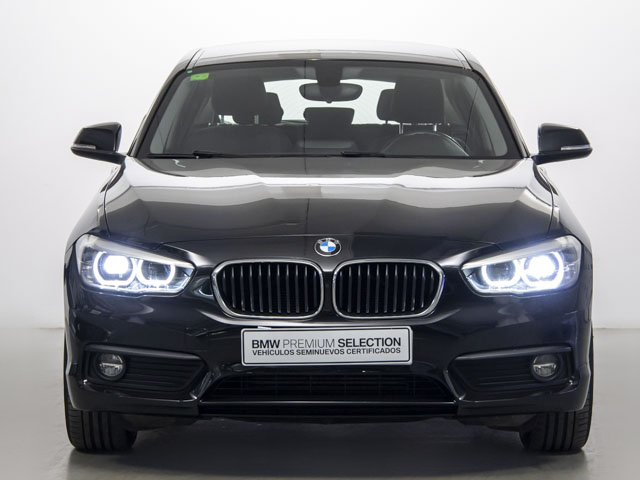 BMW Serie 1 118i color Negro. Año 2019. 100KW(136CV). Gasolina. En concesionario Fuenteolid de Valladolid