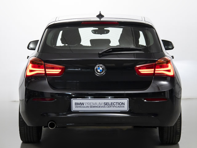 BMW Serie 1 118i color Negro. Año 2019. 100KW(136CV). Gasolina. En concesionario Fuenteolid de Valladolid