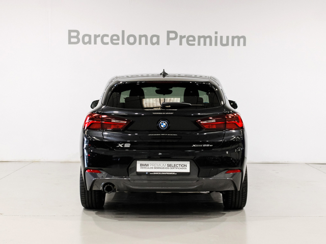 BMW X2 xDrive25e color Negro. Año 2024. 162KW(220CV). Híbrido Electro/Gasolina. En concesionario Barcelona Premium -- GRAN VIA de Barcelona