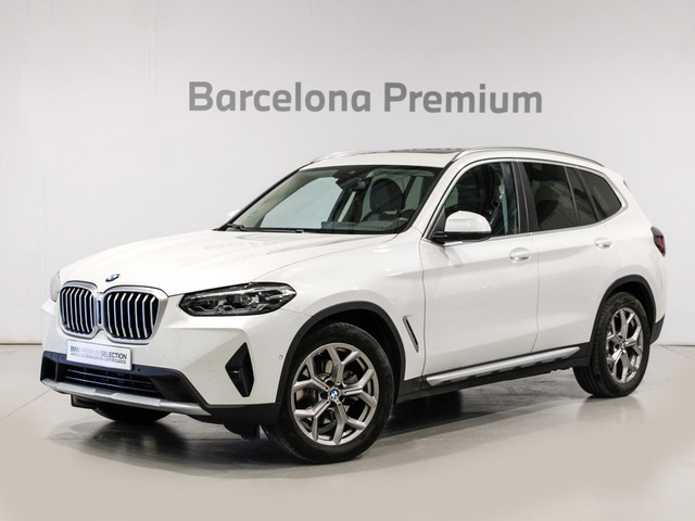 BMW X3 xDrive20d color Blanco. Año 2024. 140KW(190CV). Diésel. En concesionario Barcelona Premium -- GRAN VIA de Barcelona