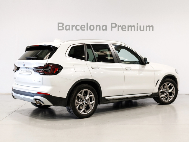BMW X3 xDrive20d color Blanco. Año 2024. 140KW(190CV). Diésel. En concesionario Barcelona Premium -- GRAN VIA de Barcelona