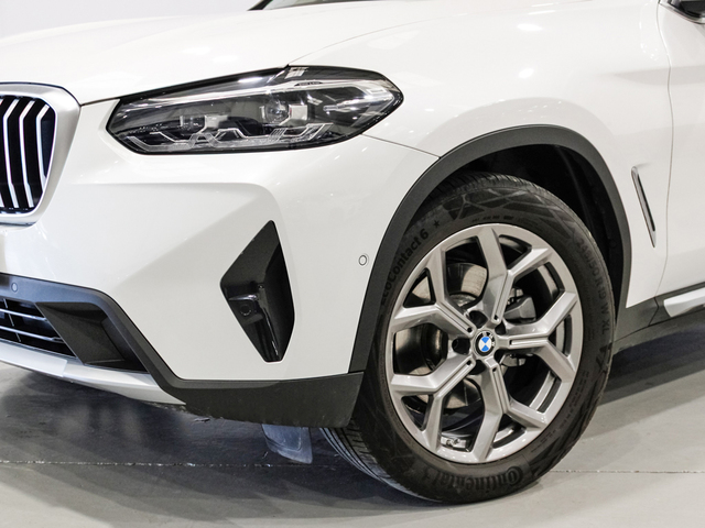 BMW X3 xDrive20d color Blanco. Año 2024. 140KW(190CV). Diésel. En concesionario Barcelona Premium -- GRAN VIA de Barcelona