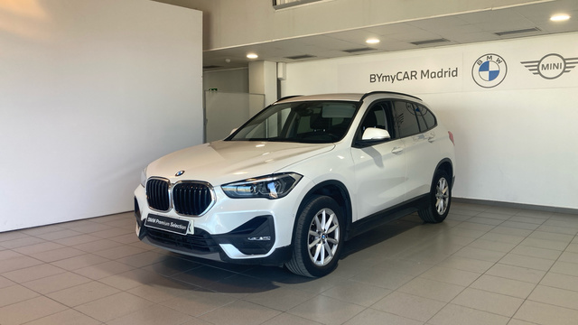 BMW X1 sDrive18d color Blanco. Año 2022. 110KW(150CV). Diésel. En concesionario BYmyCAR Madrid - Alcalá de Madrid