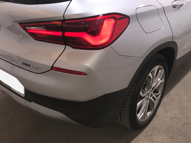 BMW X2 sDrive18i color Gris Plata. Año 2020. 103KW(140CV). Gasolina. En concesionario Movilnorte El Plantio de Madrid