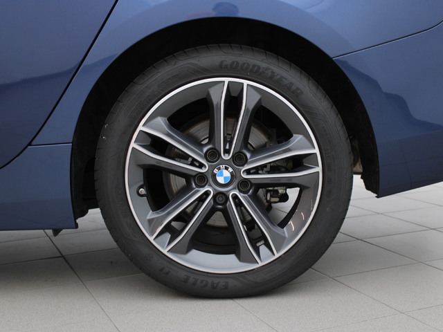 BMW Serie 2 218d Gran Coupe color Azul. Año 2023. 110KW(150CV). Diésel. En concesionario Augusta Aragon S.A. de Zaragoza