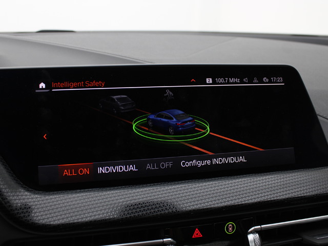 BMW Serie 2 218d Gran Coupe color Azul. Año 2023. 110KW(150CV). Diésel. En concesionario Augusta Aragon S.A. de Zaragoza