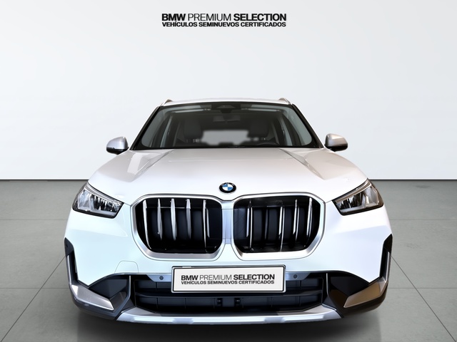 BMW X1 sDrive18d color Blanco. Año 2023. 110KW(150CV). Diésel. En concesionario Automotor Premium Fuengirola - Málaga de Málaga