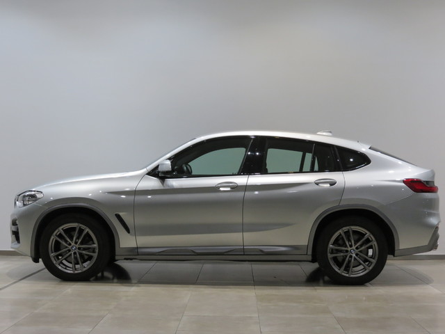 BMW X4 xDrive20d color Gris Plata. Año 2020. 140KW(190CV). Diésel. En concesionario ALZIRA Automoviles Fersan, S.A. de Valencia