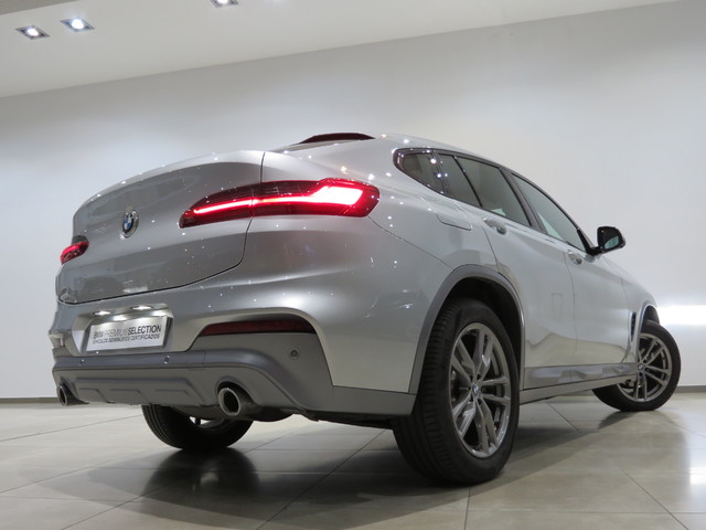 BMW X4 xDrive20d color Gris Plata. Año 2020. 140KW(190CV). Diésel. En concesionario ALZIRA Automoviles Fersan, S.A. de Valencia