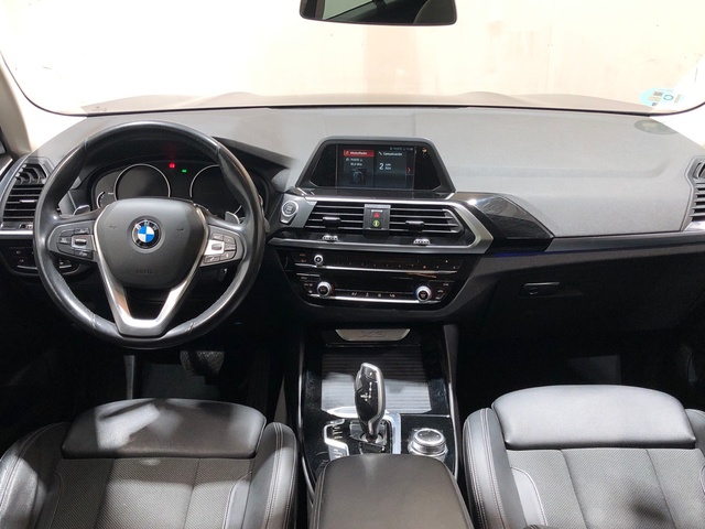 BMW X3 xDrive20d color Gris. Año 2018. 140KW(190CV). Diésel. En concesionario Movilnorte El Plantio de Madrid