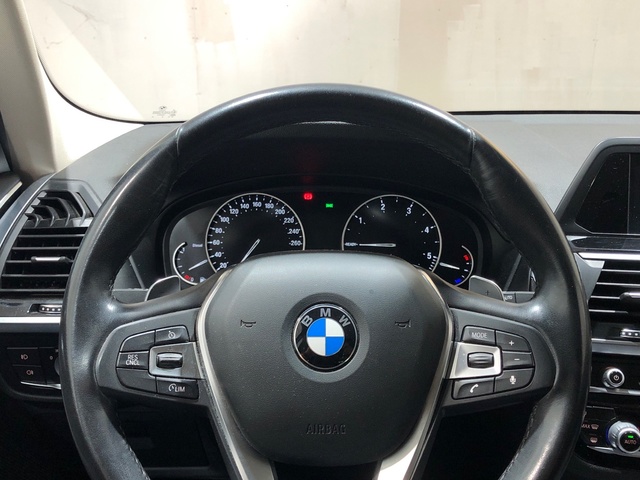 BMW X3 xDrive20d color Gris. Año 2018. 140KW(190CV). Diésel. En concesionario Movilnorte El Plantio de Madrid