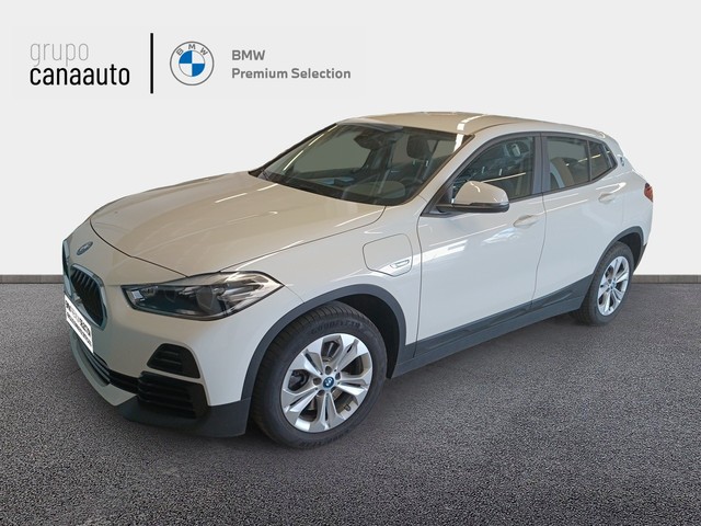 BMW X2 xDrive25e color Blanco. Año 2022. 162KW(220CV). Híbrido Electro/Gasolina. En concesionario CANAAUTO - TACO de Sta. C. Tenerife