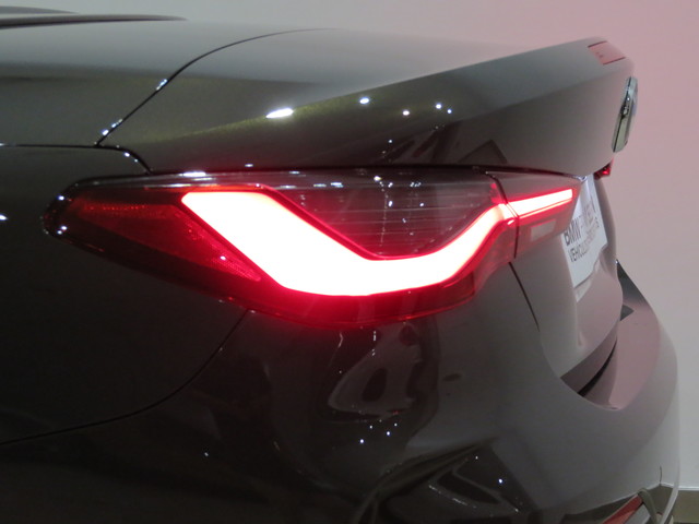 BMW Serie 4 M440i Cabrio color Azul. Año 2024. 275KW(374CV). Gasolina. En concesionario FINESTRAT Automoviles Fersan, S.A. de Alicante