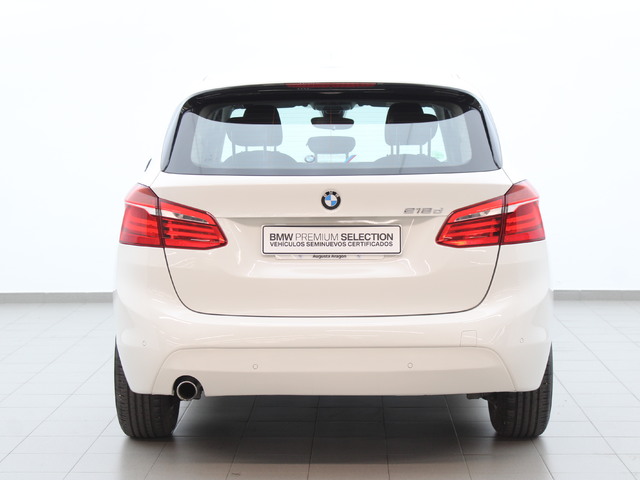 BMW Serie 2 218d Active Tourer color Blanco. Año 2017. 110KW(150CV). Diésel. En concesionario Augusta Aragon S.A. de Zaragoza