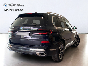 BMW X7 xDrive40d color Negro. Año 2024. 259KW(352CV). Diésel. En concesionario Motor Gorbea de Álava