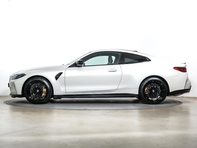 BMW M M4 Coupe color Blanco. Año 2024. 390KW(530CV). Gasolina. En concesionario Oliva Motor Tarragona de Tarragona