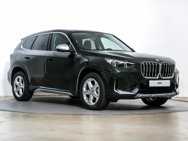 BMW X1 sDrive18d color Verde. Año 2024. 110KW(150CV). Diésel. En concesionario Oliva Motor Tarragona de Tarragona