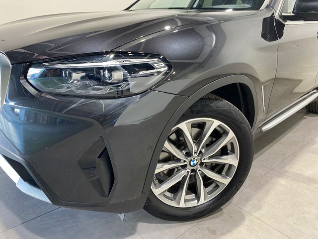 BMW X3 xDrive20d color Gris. Año 2024. 140KW(190CV). Diésel. En concesionario MOTOR MUNICH S.A.U  - Terrassa de Barcelona