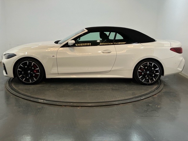 BMW Serie 4 420d Cabrio color Blanco. Año 2024. 140KW(190CV). Diésel. En concesionario Proa Premium Palma de Baleares