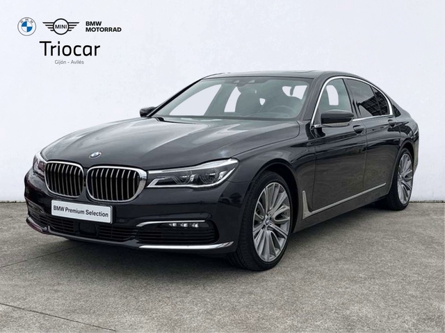 BMW Serie 7 740d color Gris. Año 2019. 235KW(320CV). Diésel. En concesionario Triocar Avilés (Bmw y Mini) de Asturias