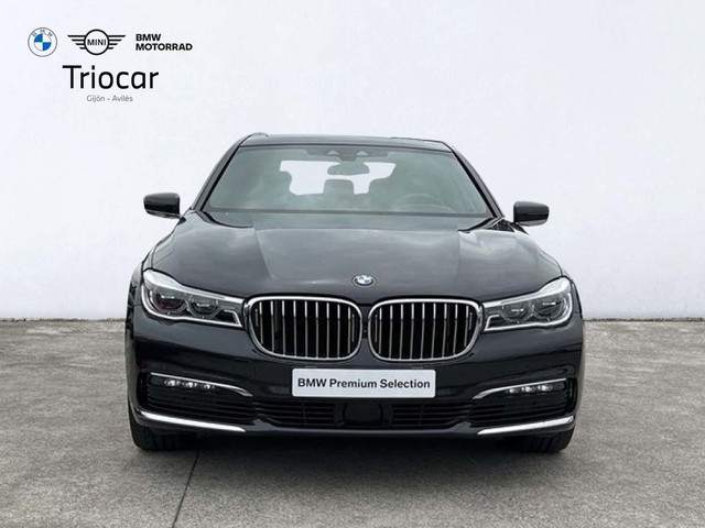 BMW Serie 7 740d color Gris. Año 2019. 235KW(320CV). Diésel. En concesionario Triocar Avilés (Bmw y Mini) de Asturias