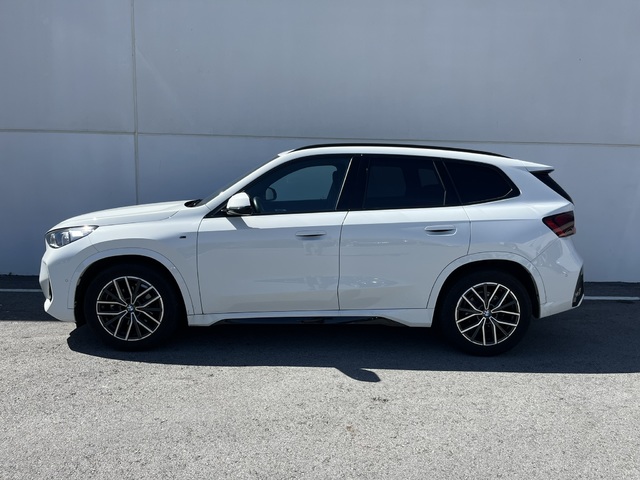 BMW X1 sDrive18d color Blanco. Año 2022. 110KW(150CV). Diésel. En concesionario Novomóvil Oleiros de Coruña