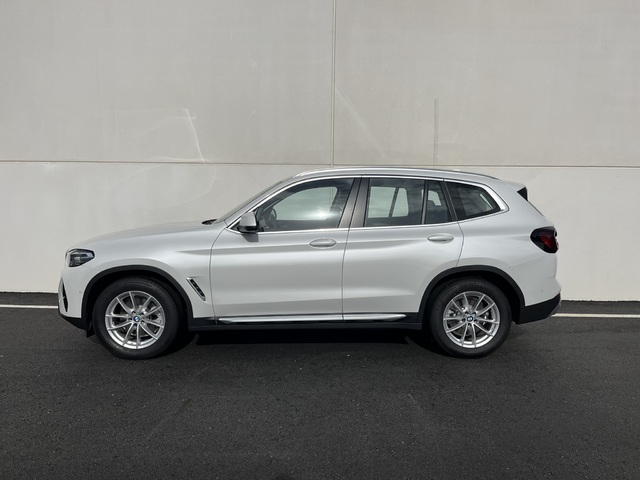 BMW X3 xDrive20d color Blanco. Año 2024. 140KW(190CV). Diésel. En concesionario Novomóvil Oleiros de Coruña